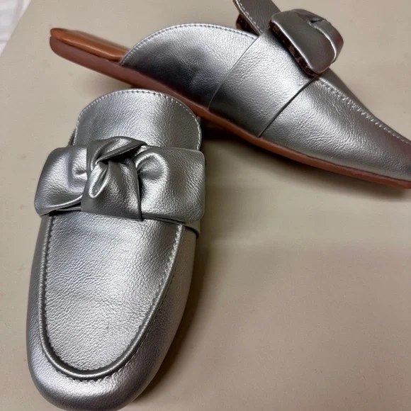 b.o.c. Silver Mules - Picture 2 of 4